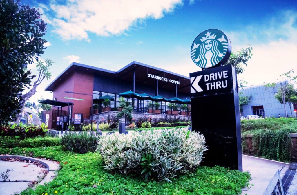 Photo of an Australian Starbucks from the entrance of the drive thru